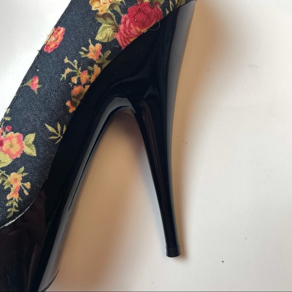 Frederick’s Floral Print Platform Stripper Heels Size 7.5 - Picture 6 of 8